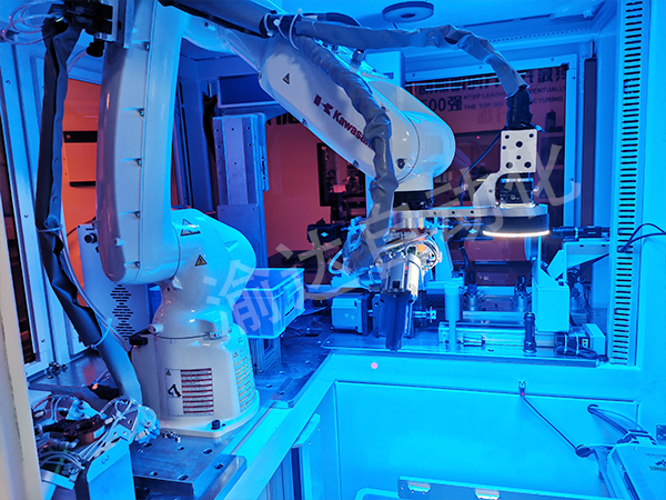 機器人上下料-鐳雕工作站